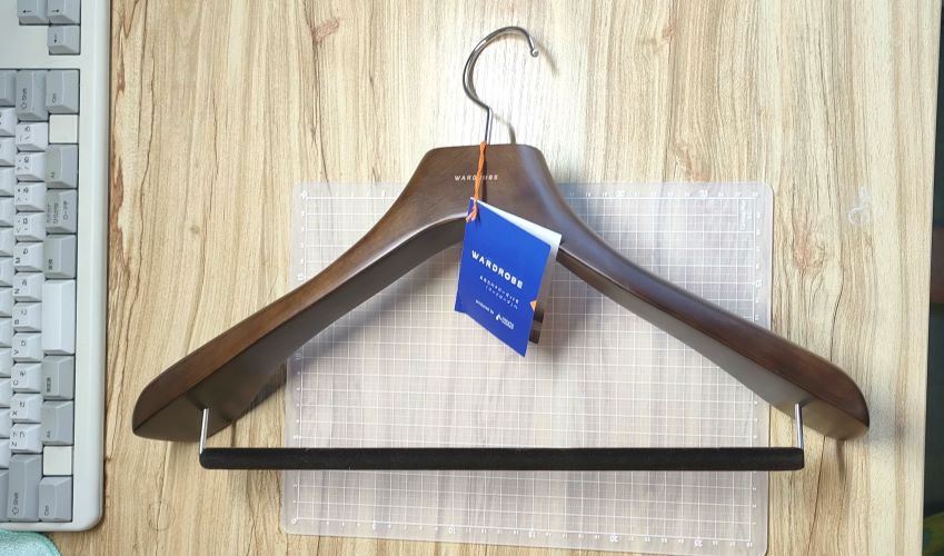 hanger1
